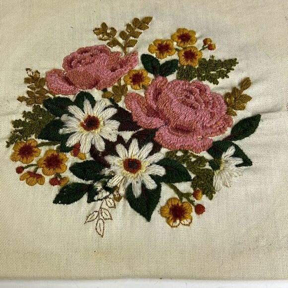 Handmade Crafts Needlepoint Embroidery Floral Upholstery Pillow 11"x14" - Picture 4 of 8